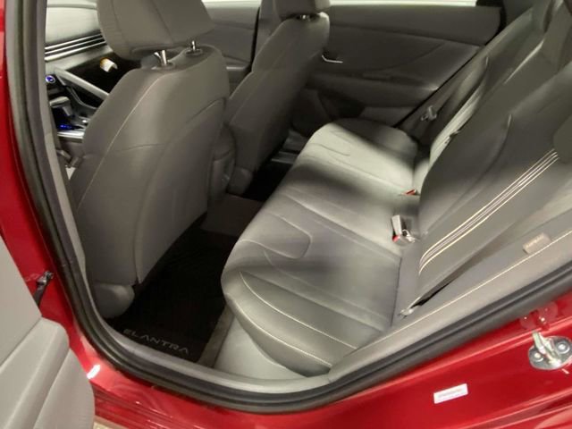 Certified 2025 Hyundai Elantra Sport image 9