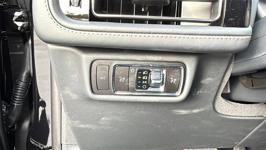 New 2026 Lincoln Aviator AWD image 26