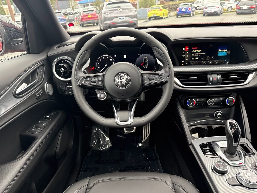 New 2025 Alfa Romeo Stelvio Sprint image 17