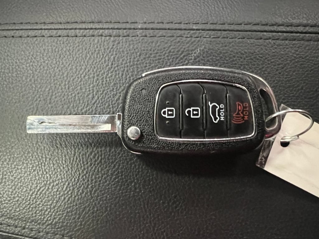 Used 2018 Hyundai Santa Fe Sport AWD/4WD image 30