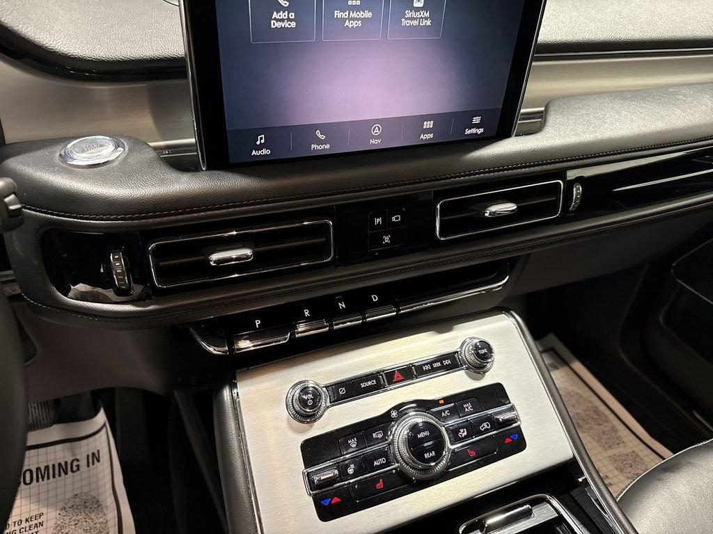 Used 2023 Lincoln Aviator AWD image 17