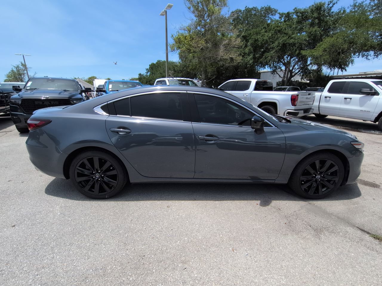 Used 2021 MAZDA MAZDA6 Carbon Edition FWD image 4