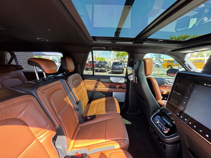 Used 2021 Lincoln Navigator L Reserve AWD/4WD image 45