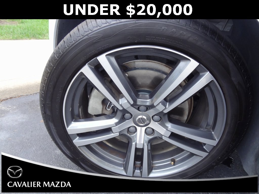 Used 2018 Volvo XC60 T6 Momentum w/ Convenience Package image 39