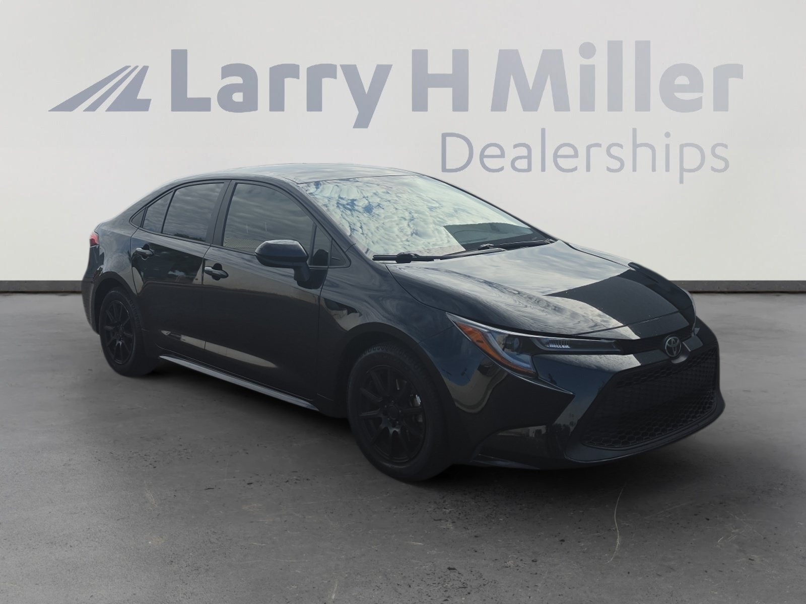 Used 2020 Toyota Corolla LE FWD image 7