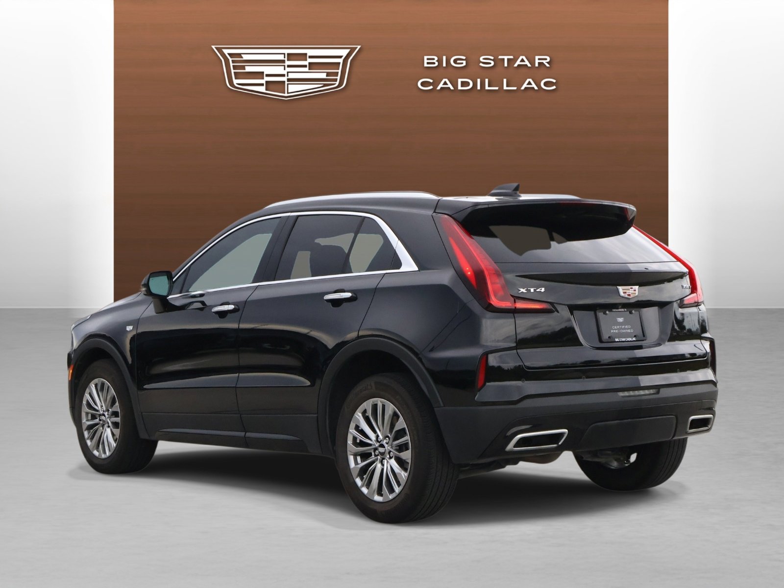 Certified 2024 Cadillac XT4 Premium Luxury w/ Cold Weather Package FWD image 3