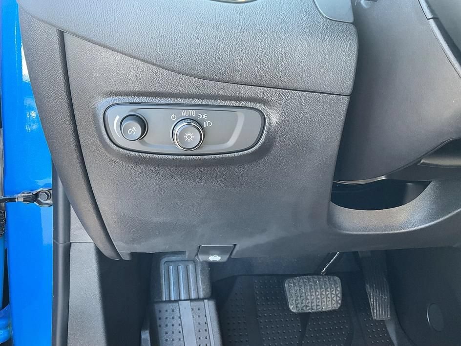 Used 2024 Chevrolet Equinox RS w/ LPO, Floor Liner Package AWD/4WD image 34