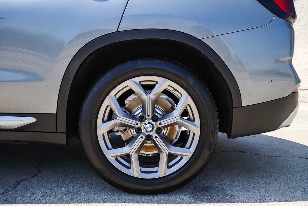 Used 2023 BMW X3 xDrive30i w/ Convenience Package AWD/4WD image 12