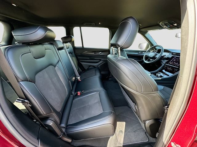 Used 2024 Jeep Grand Cherokee Altitude image 26