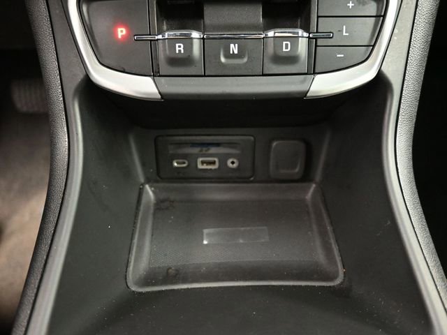 Used 2024 GMC Terrain SLT AWD/4WD image 24