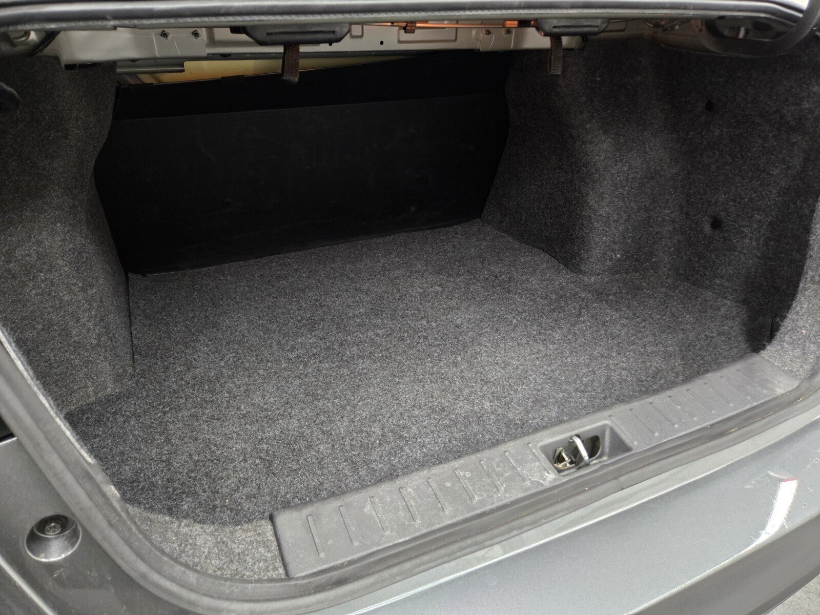 Used 2025 Nissan Versa S w/ Trunk Package FWD image 9