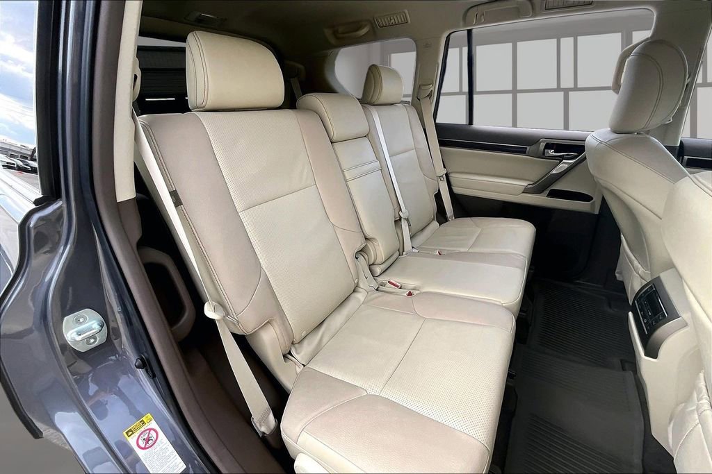 Used 2019 Lexus GX 460 Premium w/ Premium Package image 23