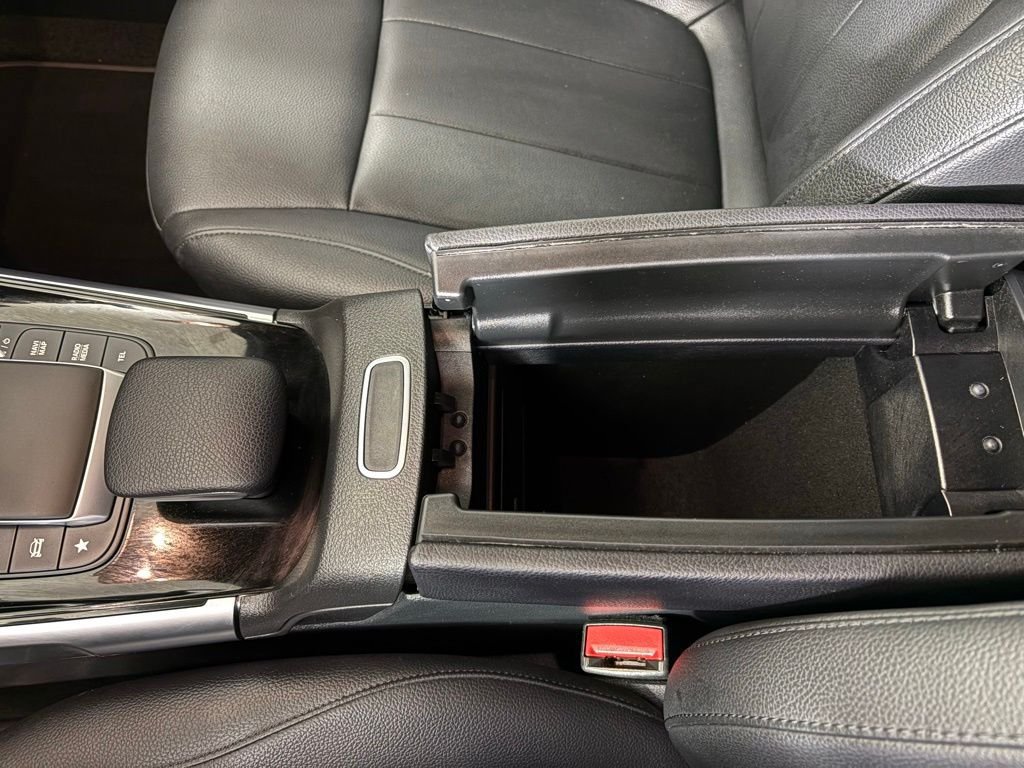 Used 2022 Mercedes-Benz GLB 250 image 31
