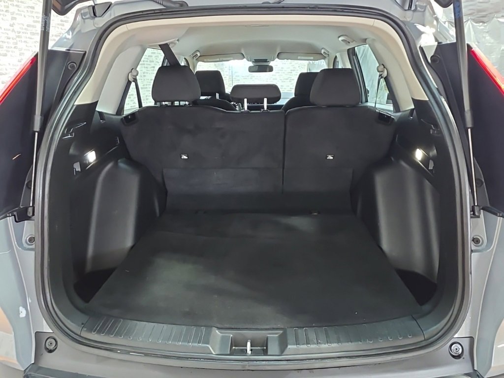 Used 2023 Honda CR-V LX image 12