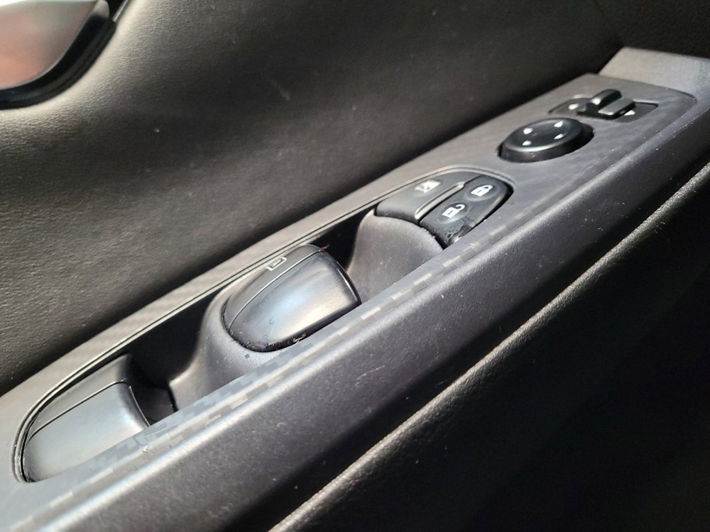 Used 2024 Nissan Sentra SV FWD image 27