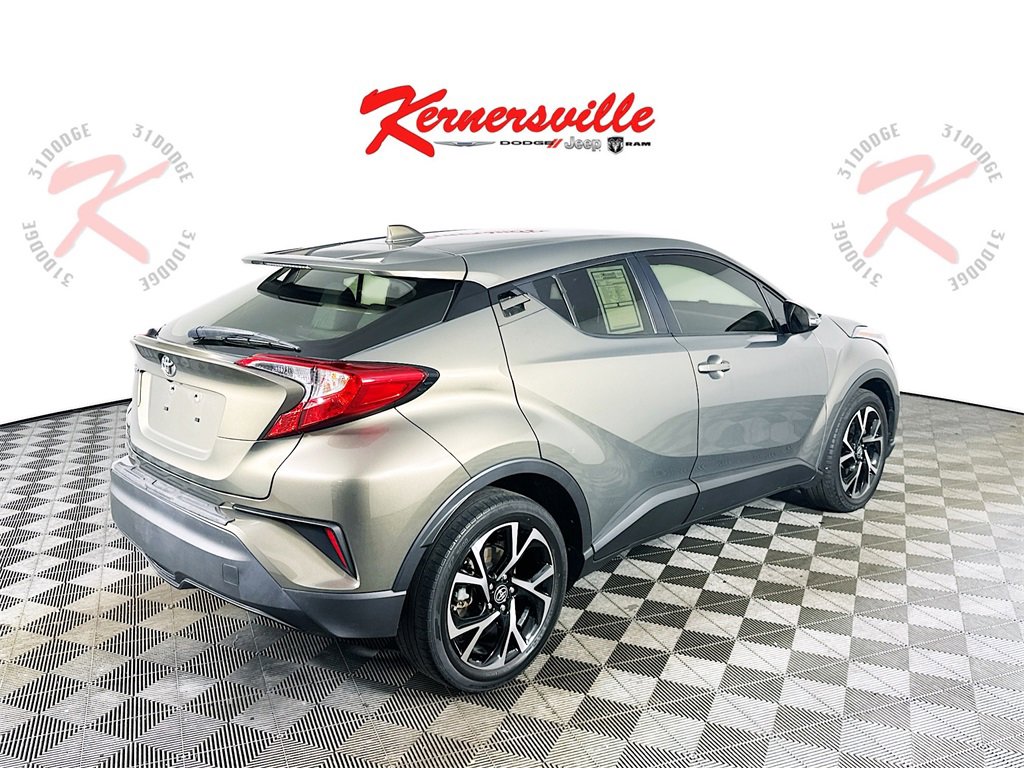 Used 2021 Toyota C-HR XLE image 7