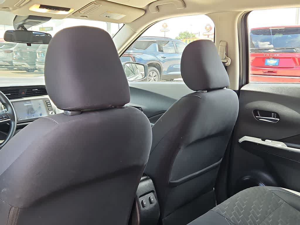 Used 2023 Nissan Kicks SV FWD image 16