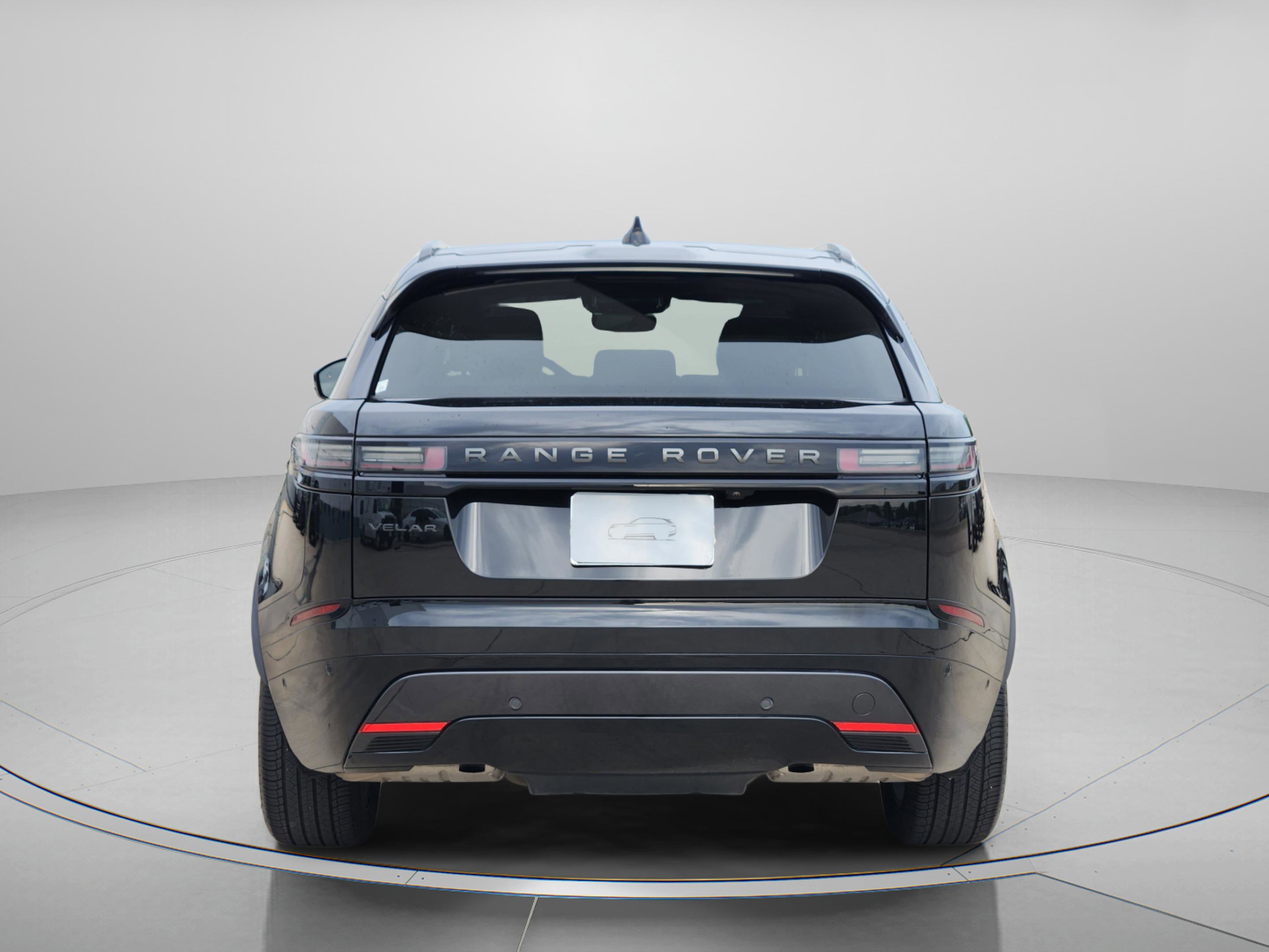Certified 2026 Land Rover Range Rover Velar Dynamic SE AWD/4WD image 4