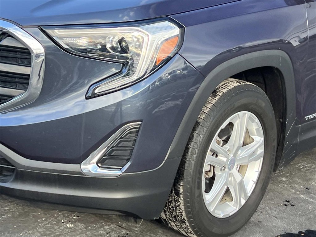 Certified 2019 GMC Terrain SLE w/ Driver Convenience Package image 8