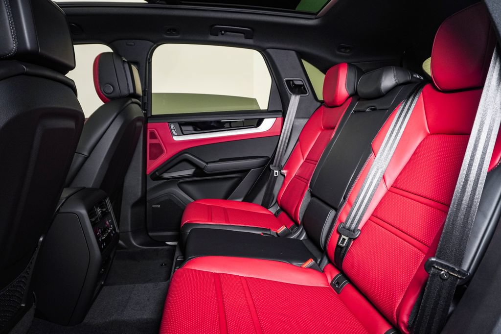 New 2026 Porsche Cayenne AWD/4WD image 17