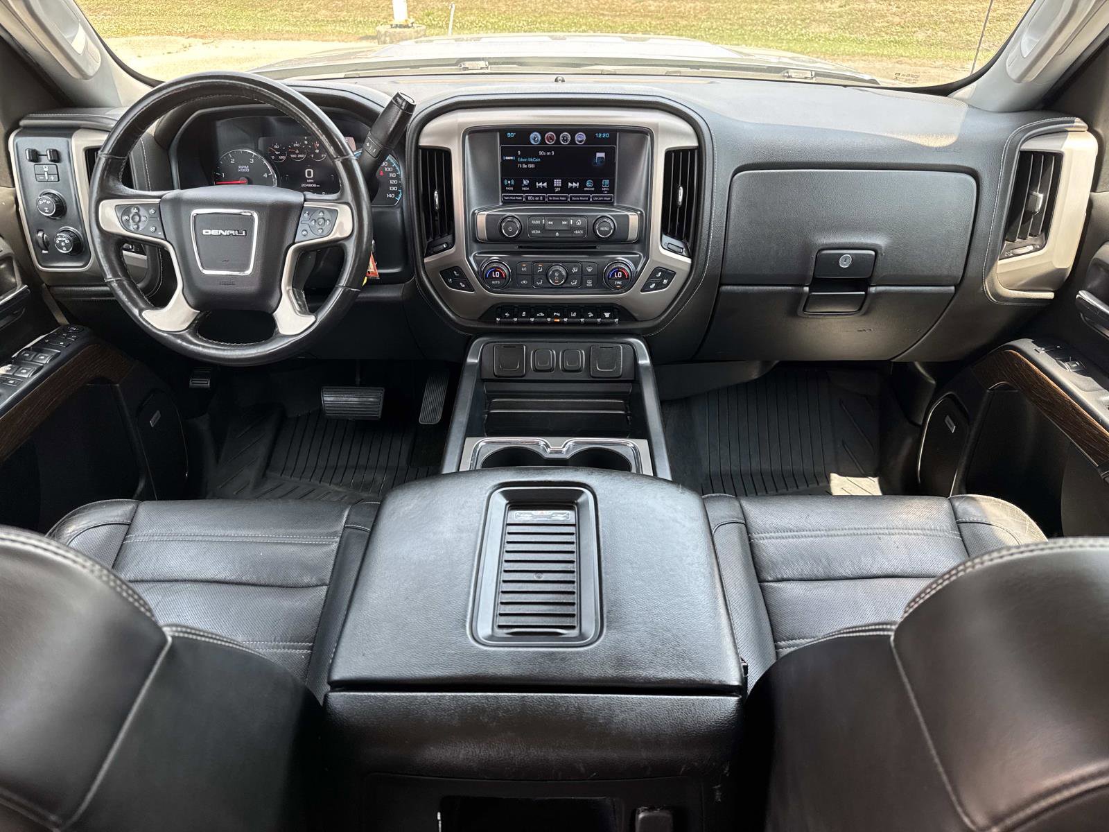 Used 2018 GMC Sierra 2500 Denali w/ Duramax Plus Package AWD/4WD image 20