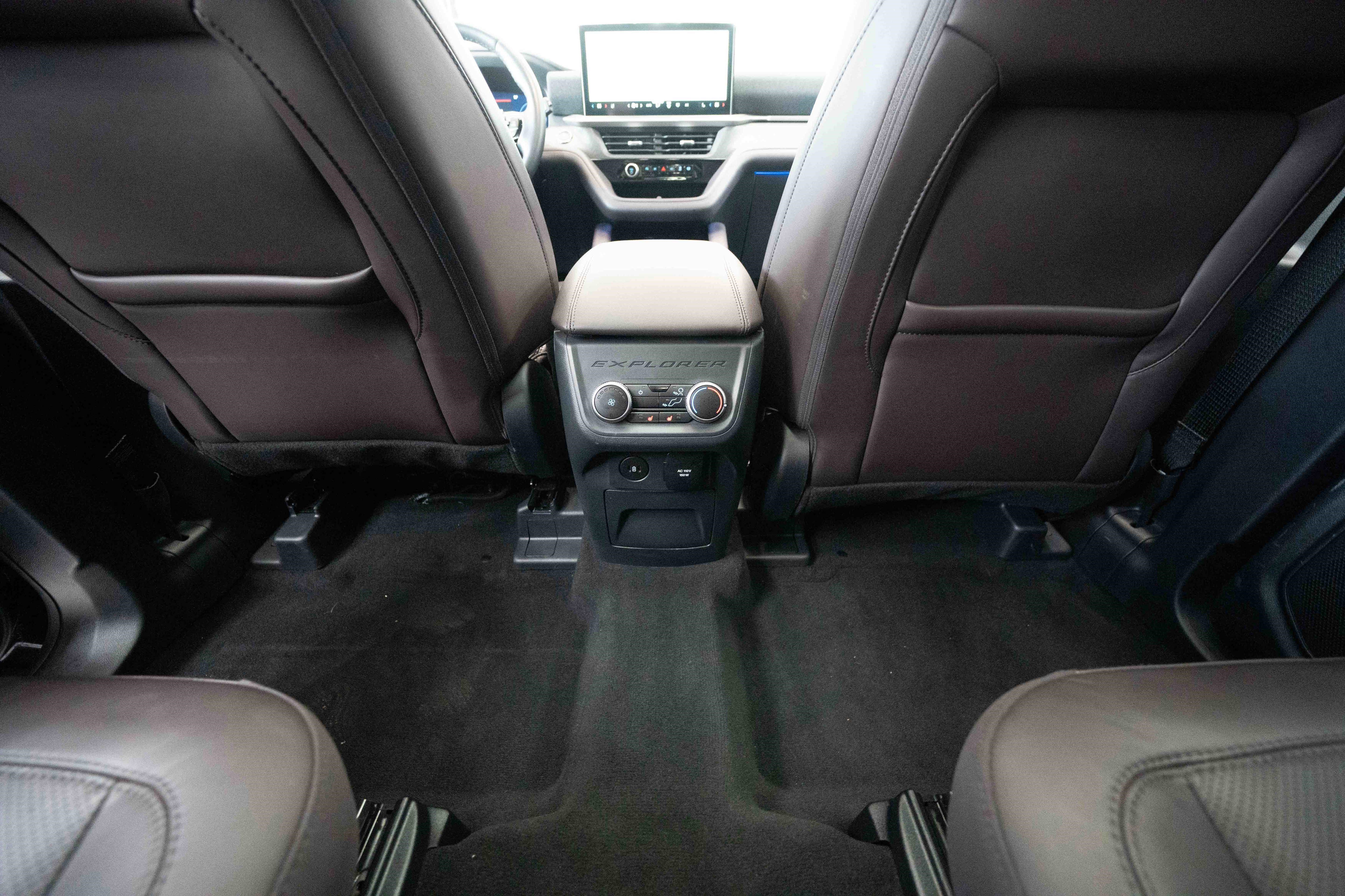 Used 2025 Ford Explorer Platinum w/ LUX Leather Package image 22