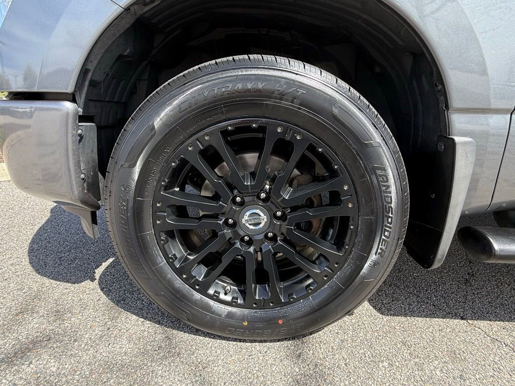 Used 2018 Nissan Titan SL w/ Midnight Edition AWD/4WD image 35