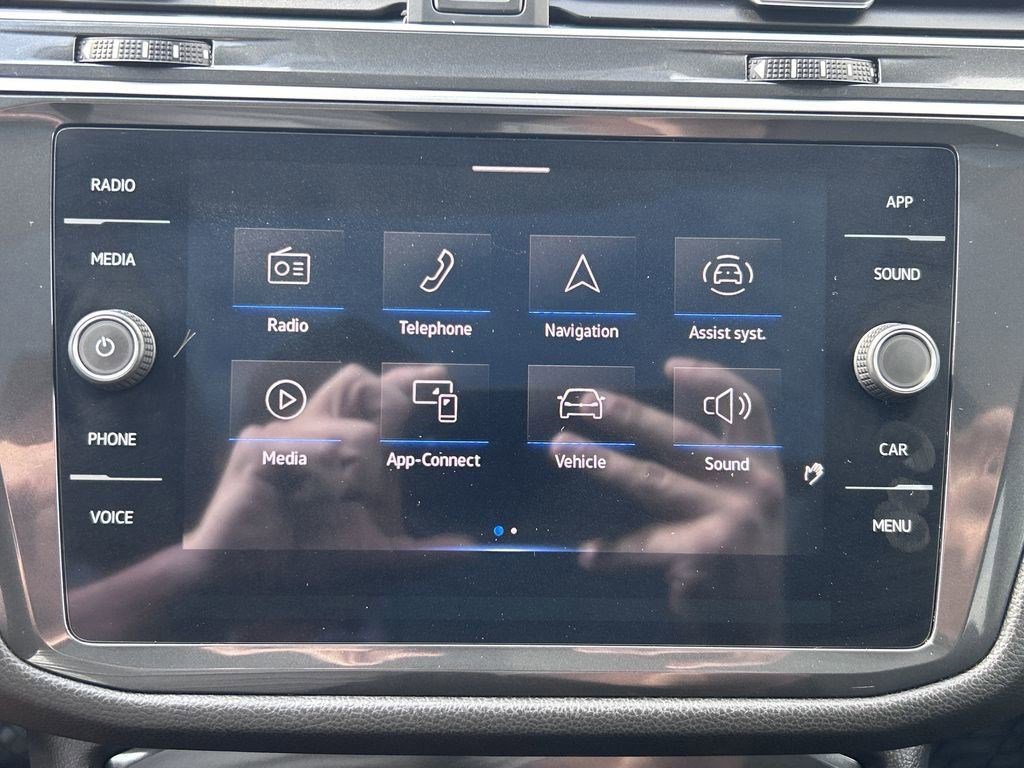 Certified 2023 Volkswagen Tiguan SE w/ Panoramic Sunroof Package FWD image 15