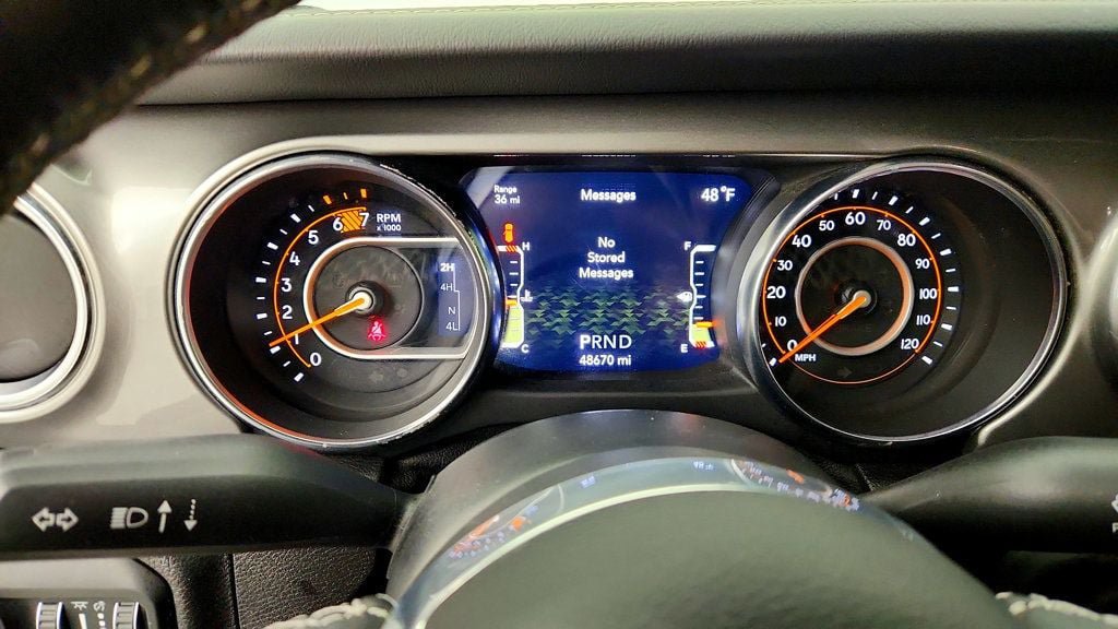 Used 2021 Jeep Wrangler Unlimited Sahara w/ Cold Weather Group AWD/4WD image 15