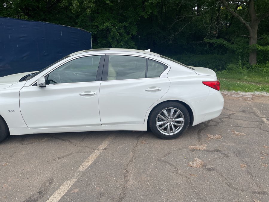 Used 2016 INFINITI Q50 3.0t Premium w/ Driver Assistance Package RWD image 26