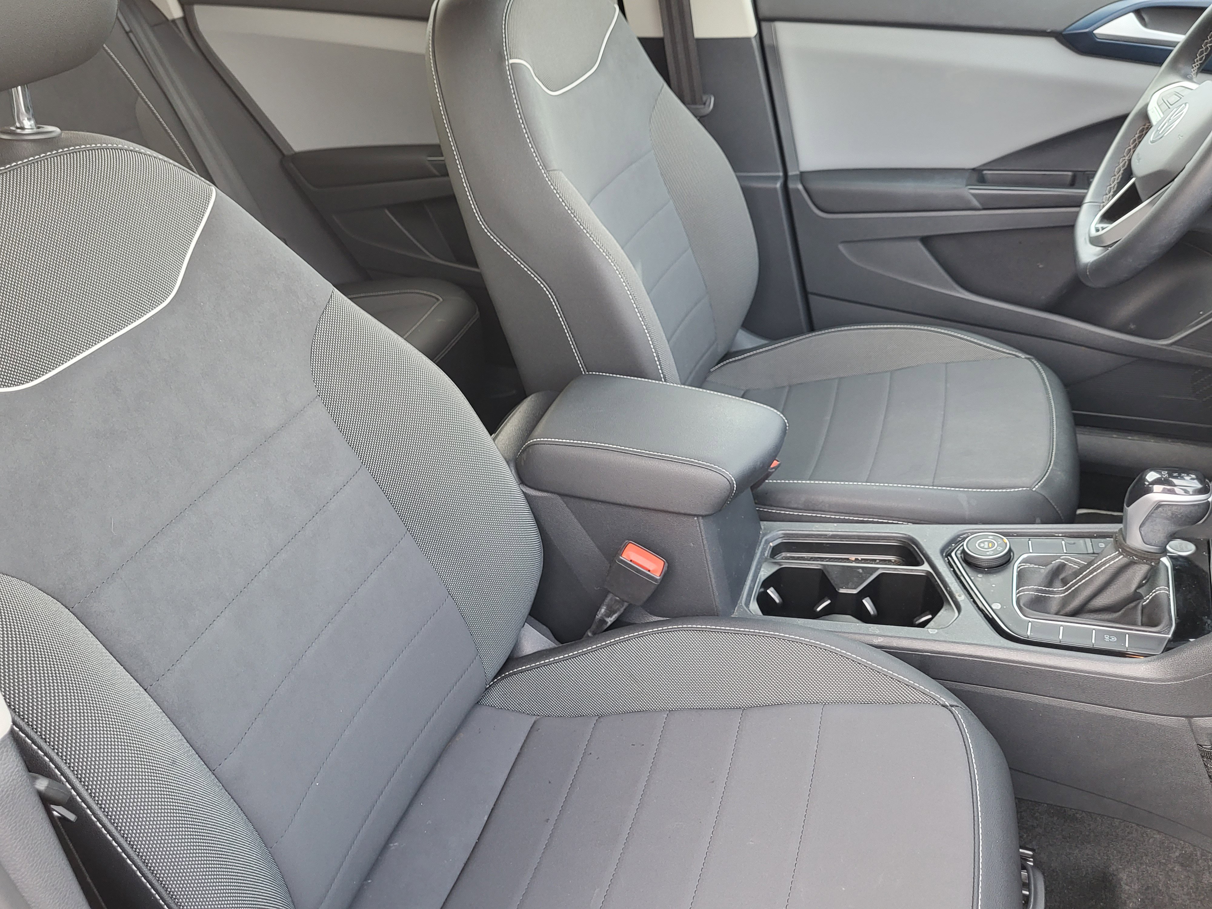 Used 2023 Volkswagen Taos SE image 23