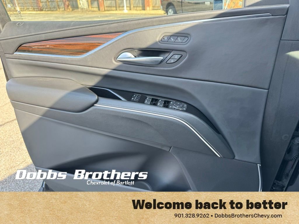 Used 2023 Cadillac Escalade Premium Luxury image 12