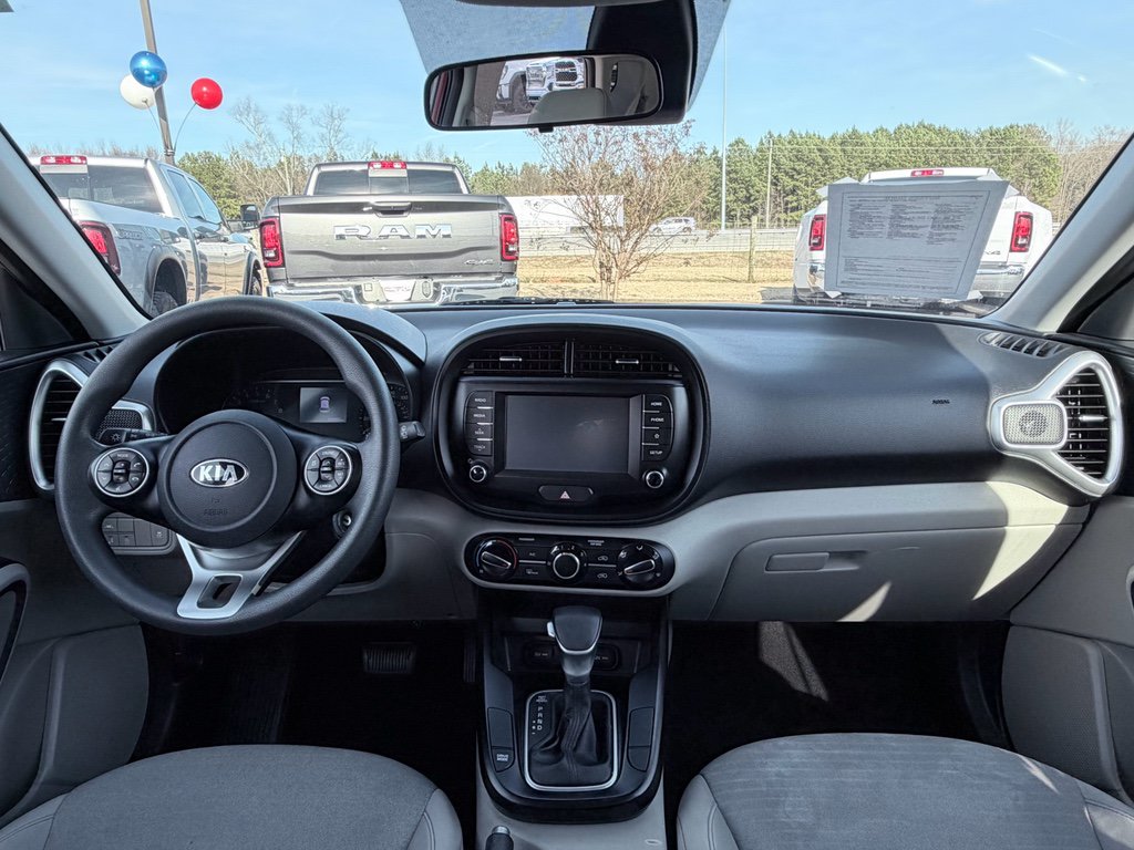 Used 2020 Kia Soul S FWD image 18
