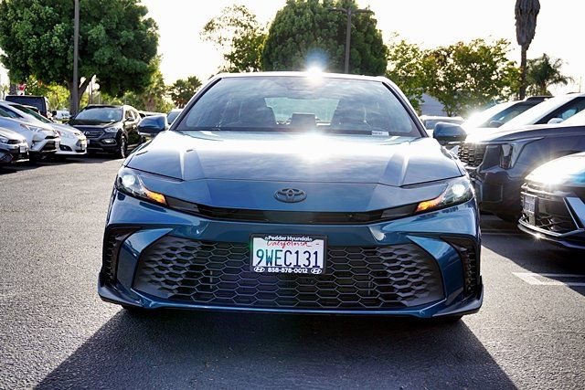 Used 2026 Toyota Camry SE w/ Multimedia Upgrade Package FWD image 5