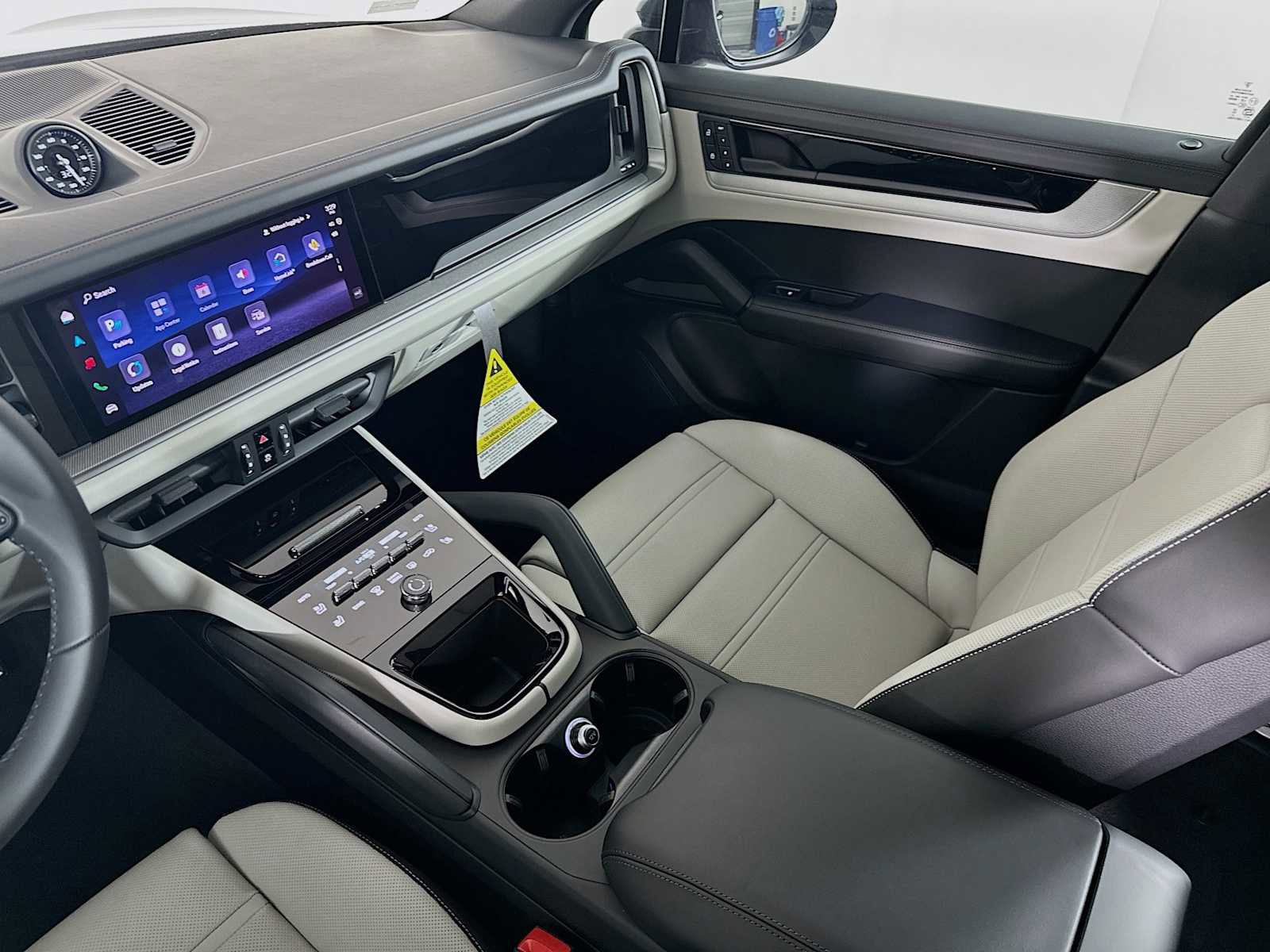 New 2026 Porsche Cayenne S image 25