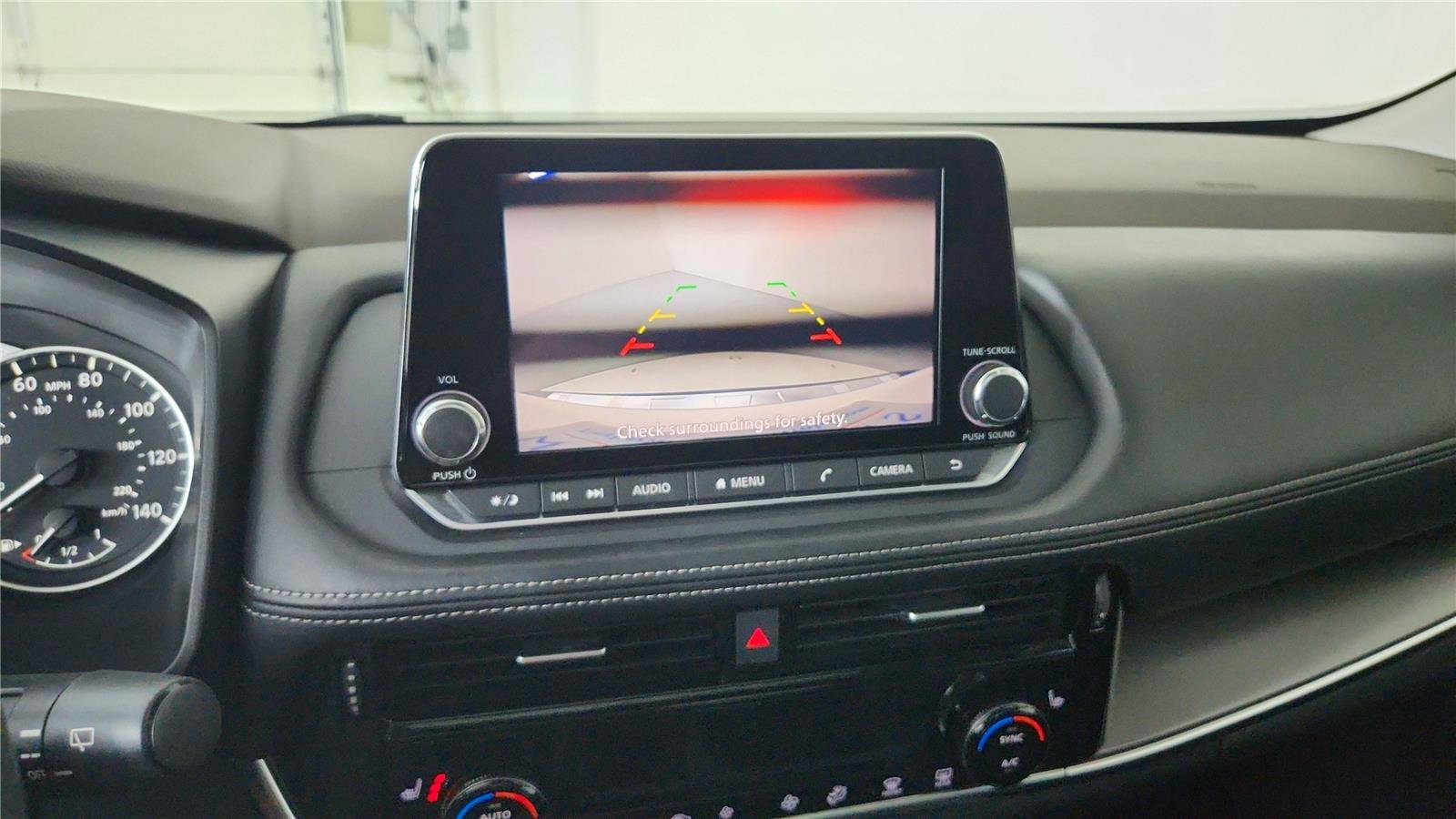 Used 2022 Nissan Rogue SV w/ SV Premium Package image 29