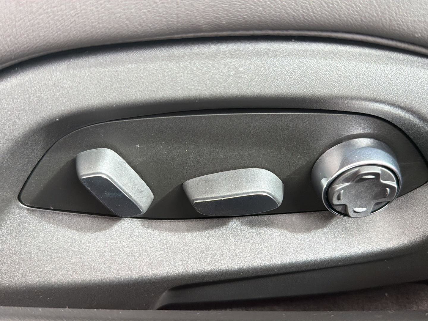 New 2026 Chevrolet Corvette Stingray Premium Conv w/ Z51 Performance Package image 22