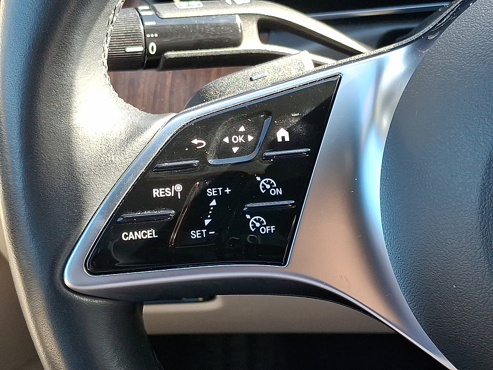 Used 2023 Mercedes-Benz C 300 4MATIC Sedan image 21