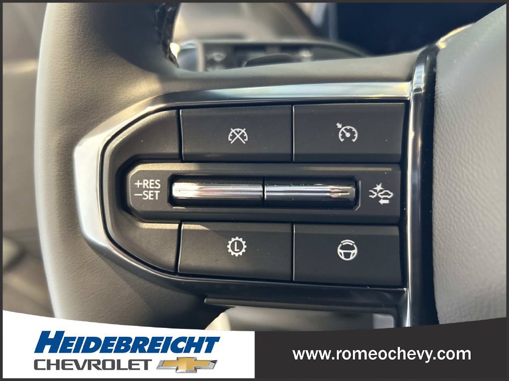 Used 2025 GMC Yukon AT4 w/ AT4 Premium Plus Package AWD/4WD image 21