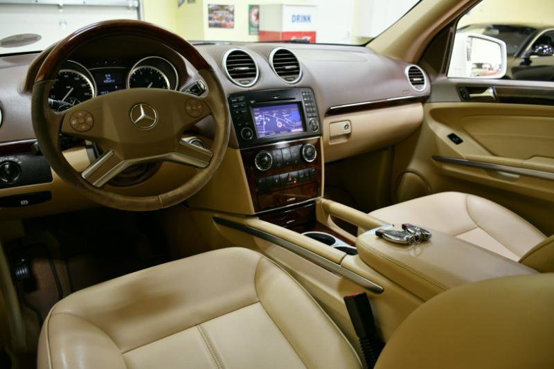 Used 2012 Mercedes-Benz GL 450 4MATIC image 13