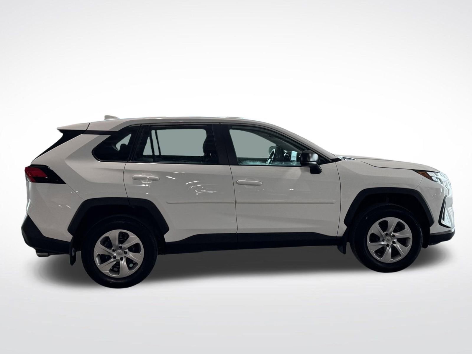 Used 2023 Toyota RAV4 LE image 11