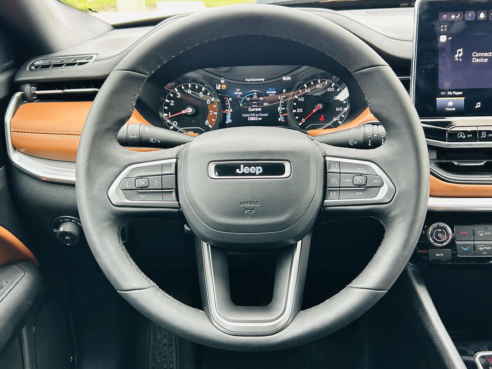 Used 2024 Jeep Compass Limited AWD/4WD image 14