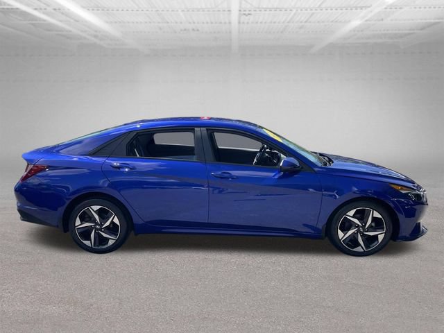 Used 2023 Hyundai Elantra SEL w/ Convenience Package FWD image 5