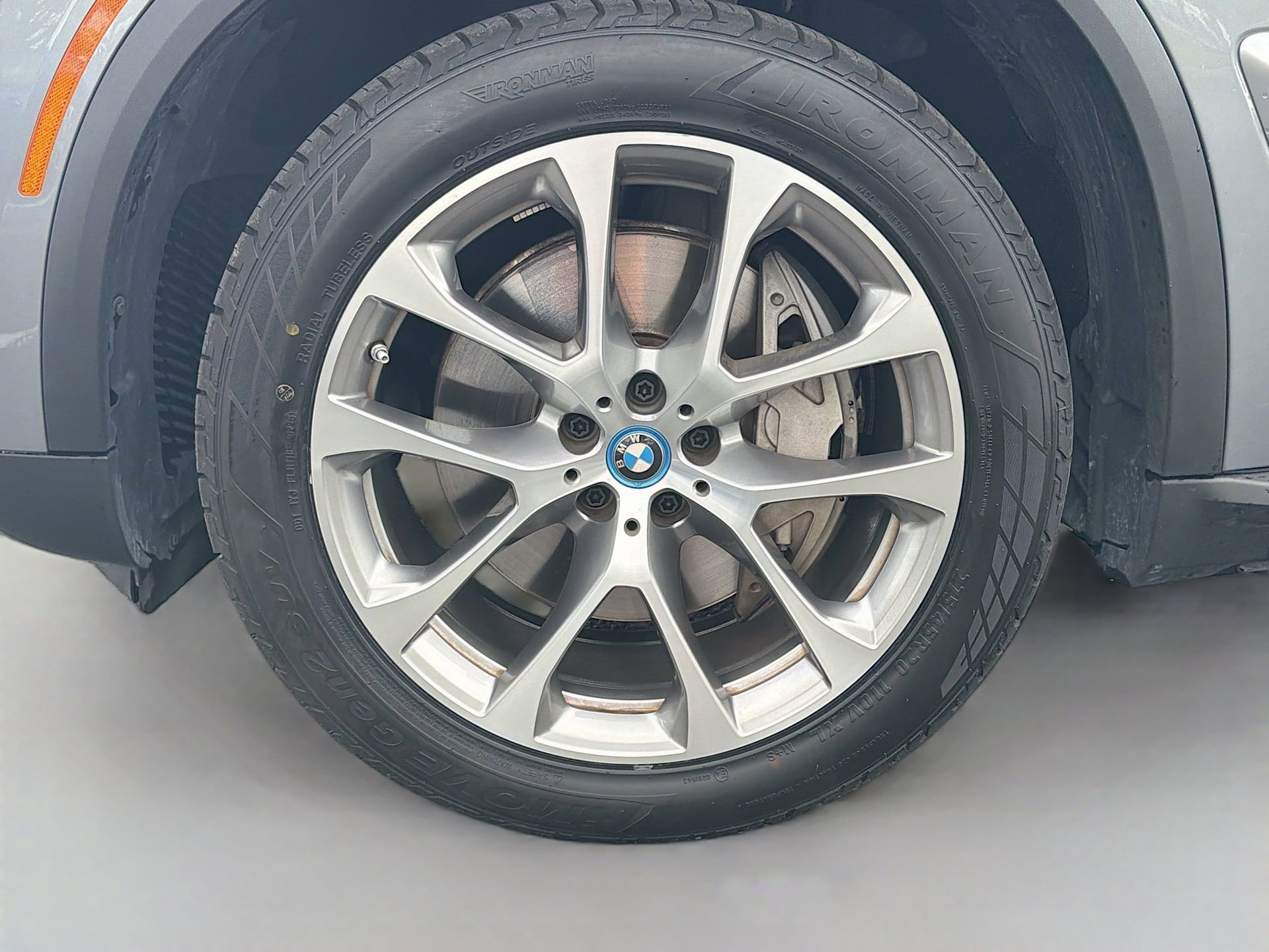 Certified 2025 BMW X5 xDrive50e image 41