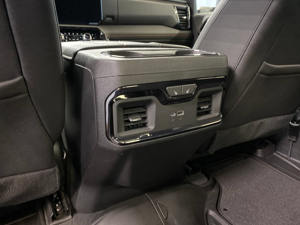Used 2024 GMC Sierra 2500 AT4 w/ Technology Package AWD/4WD image 25