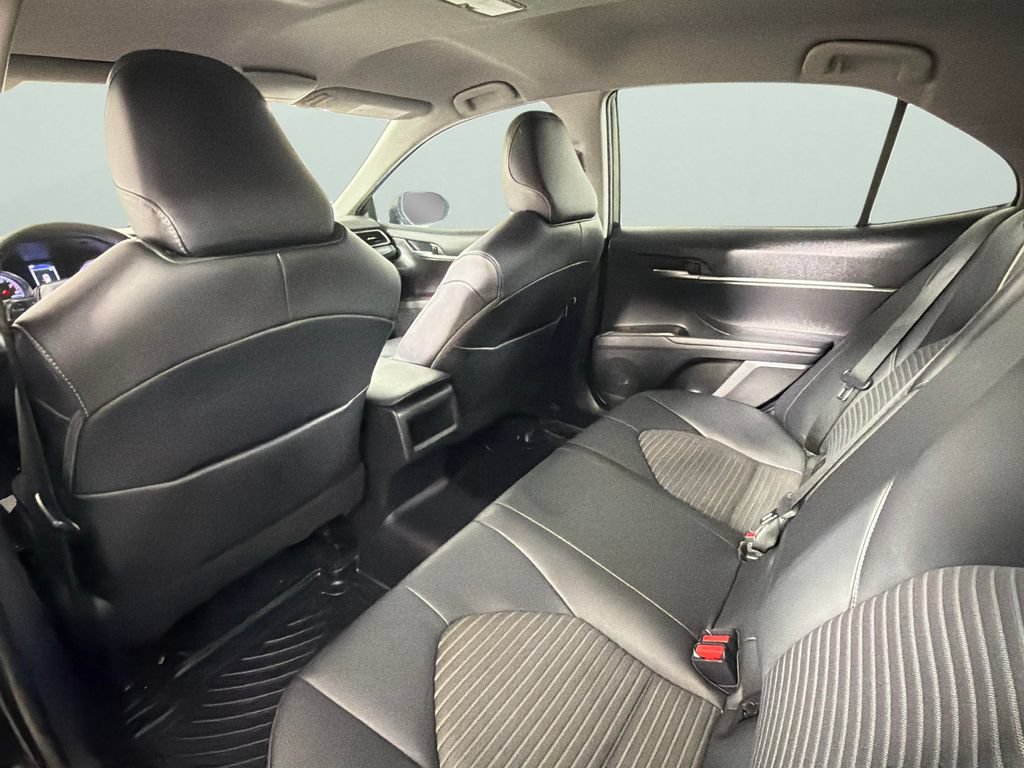 Used 2021 Toyota Camry SE FWD image 26