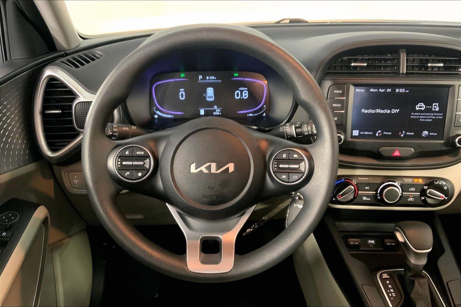 Used 2025 Kia Soul LX FWD image 5