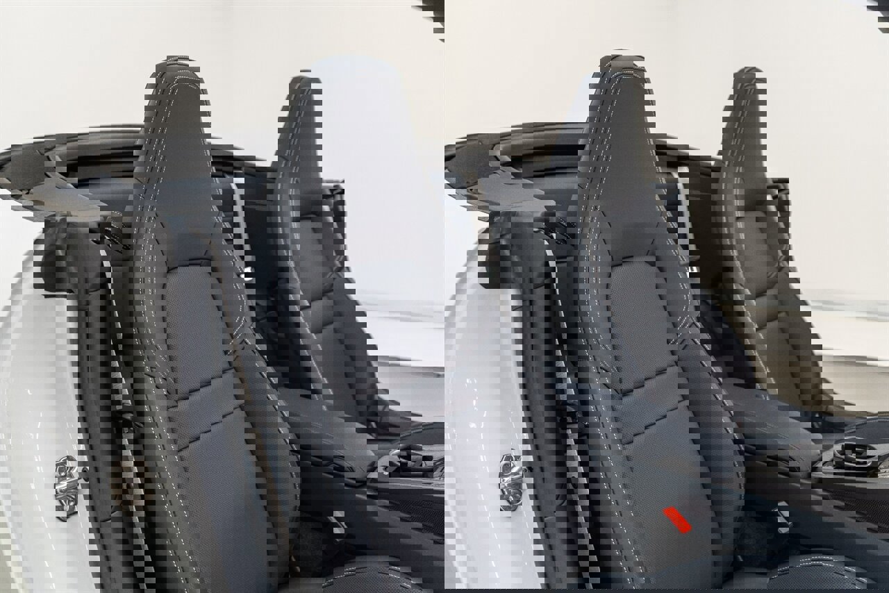 Used 2025 Porsche 911 Carrera w/ Premium Package image 42