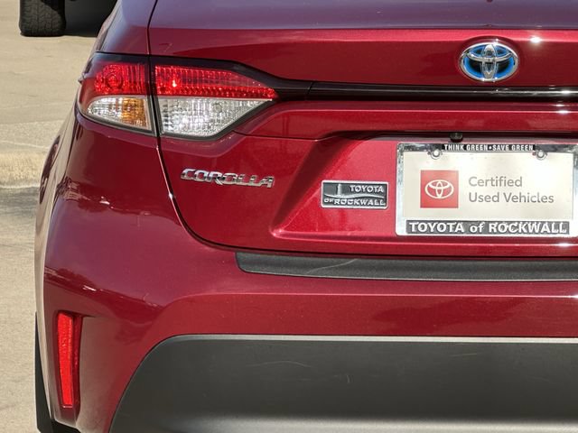 Certified 2025 Toyota Corolla LE FWD image 5