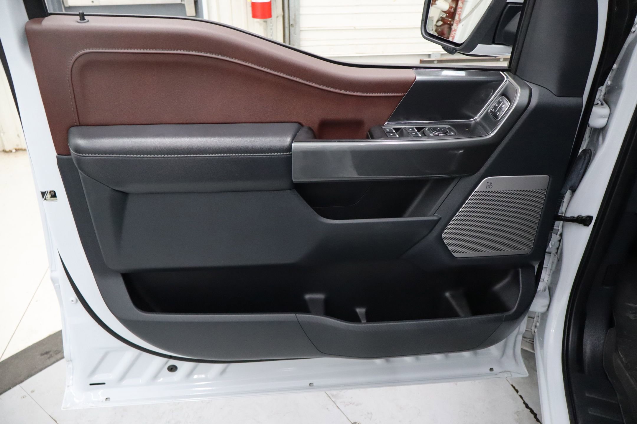 Used 2022 Ford F150 Lariat image 11